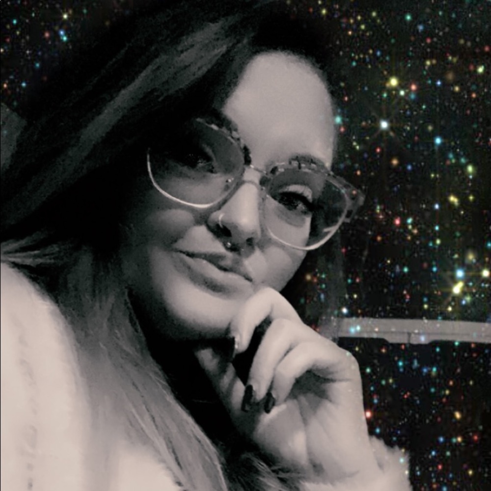 Meet your Posher, Cierra